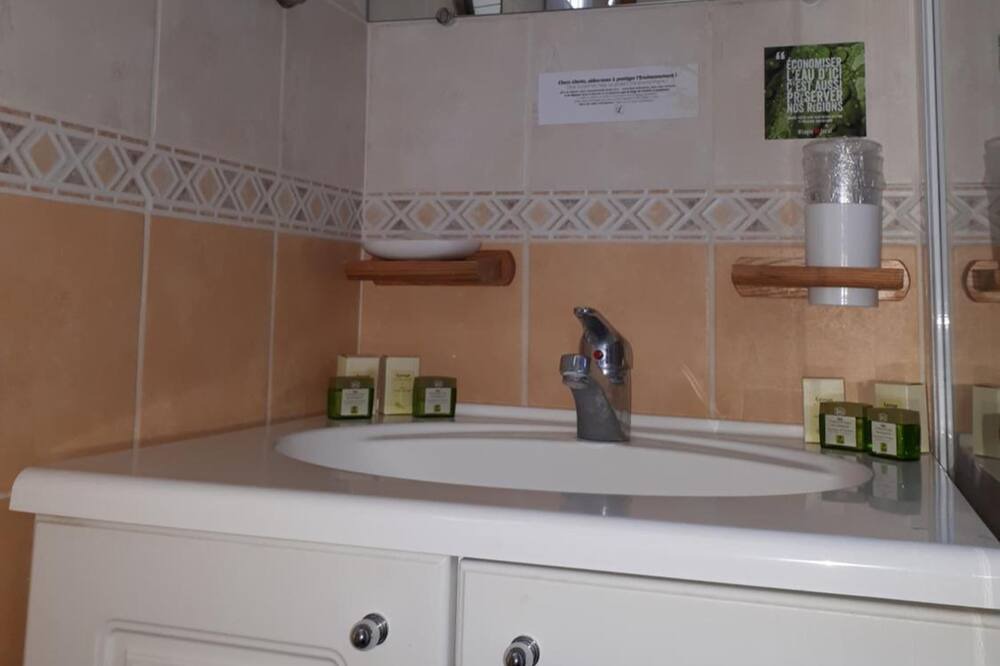 Photo of Bathroom in Sainte-Colombe