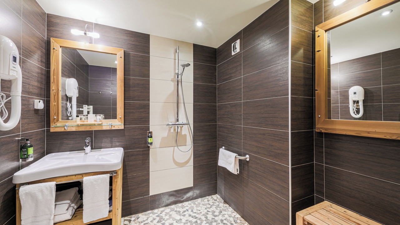 Photo of Bathroom in Correncon-en-Vercors