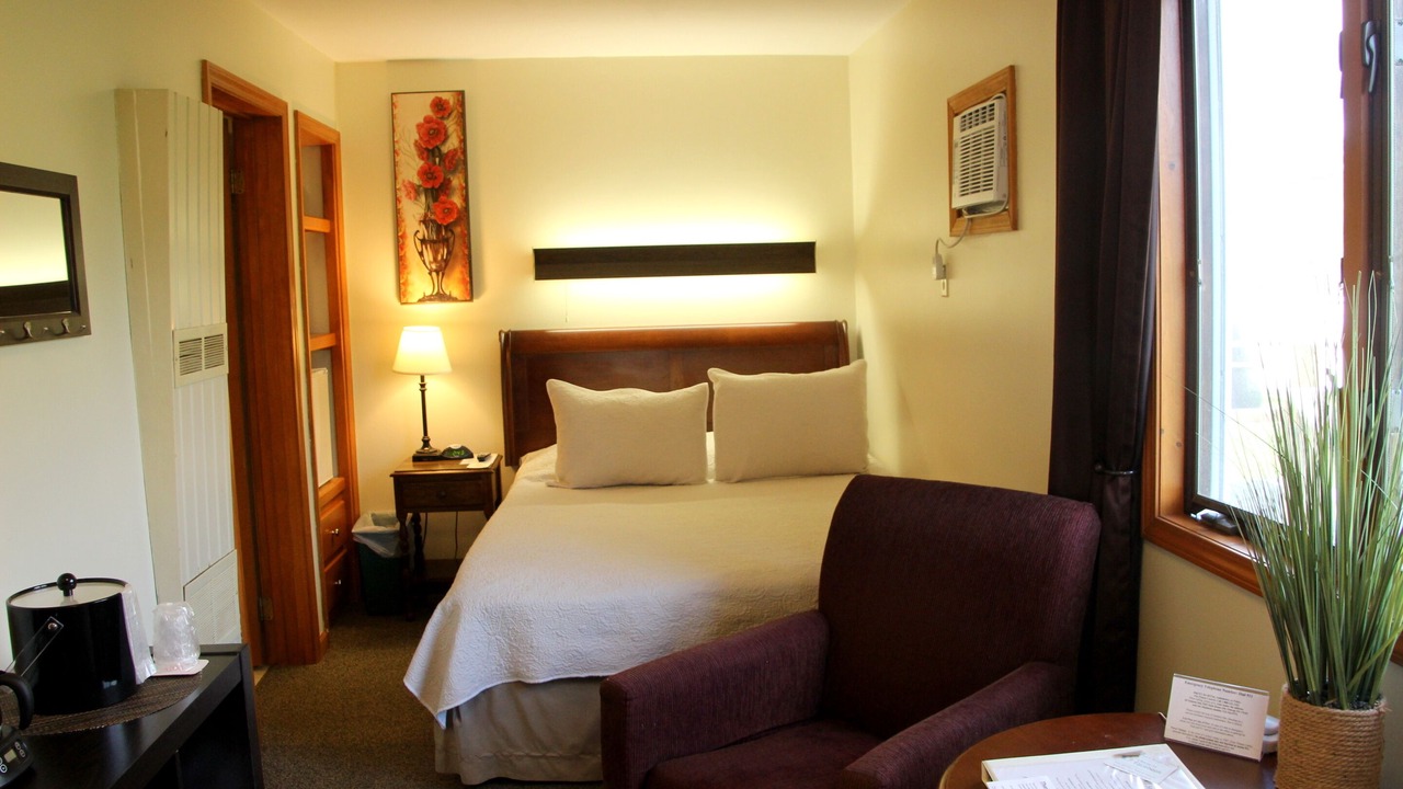 Photo of Bedroom in Town of Scriba