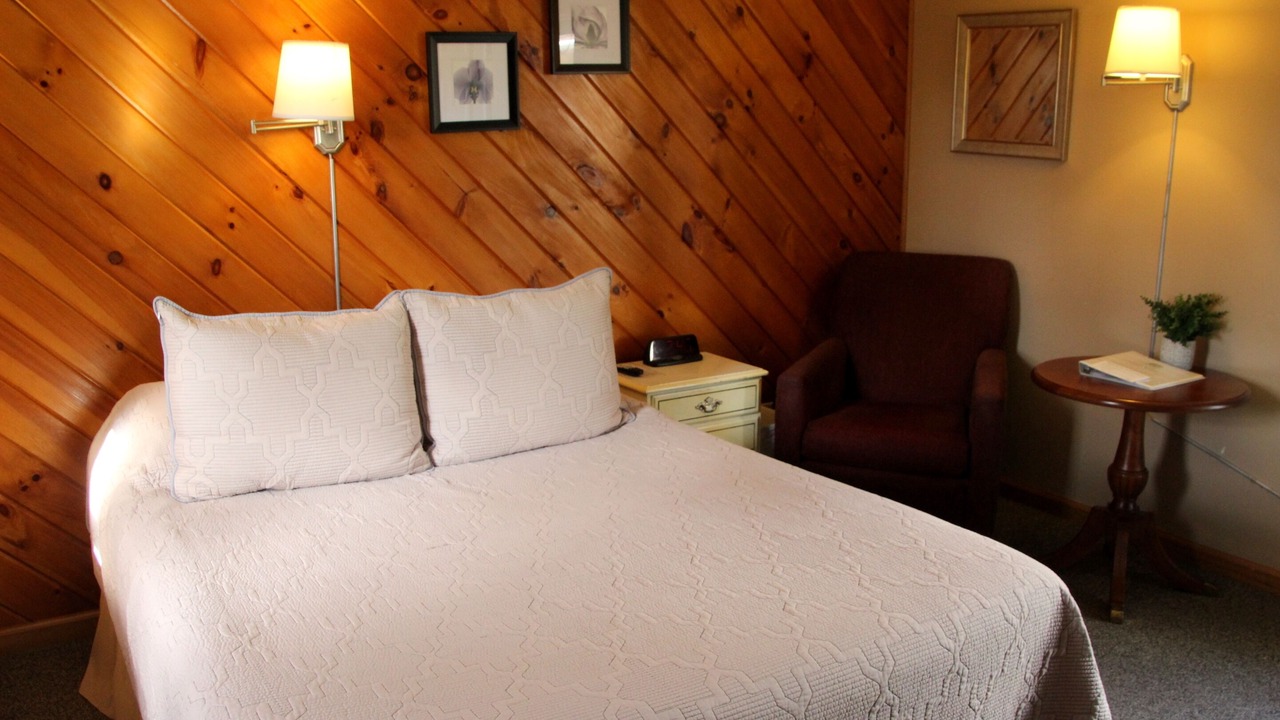Photo of Bedroom in Town of Scriba