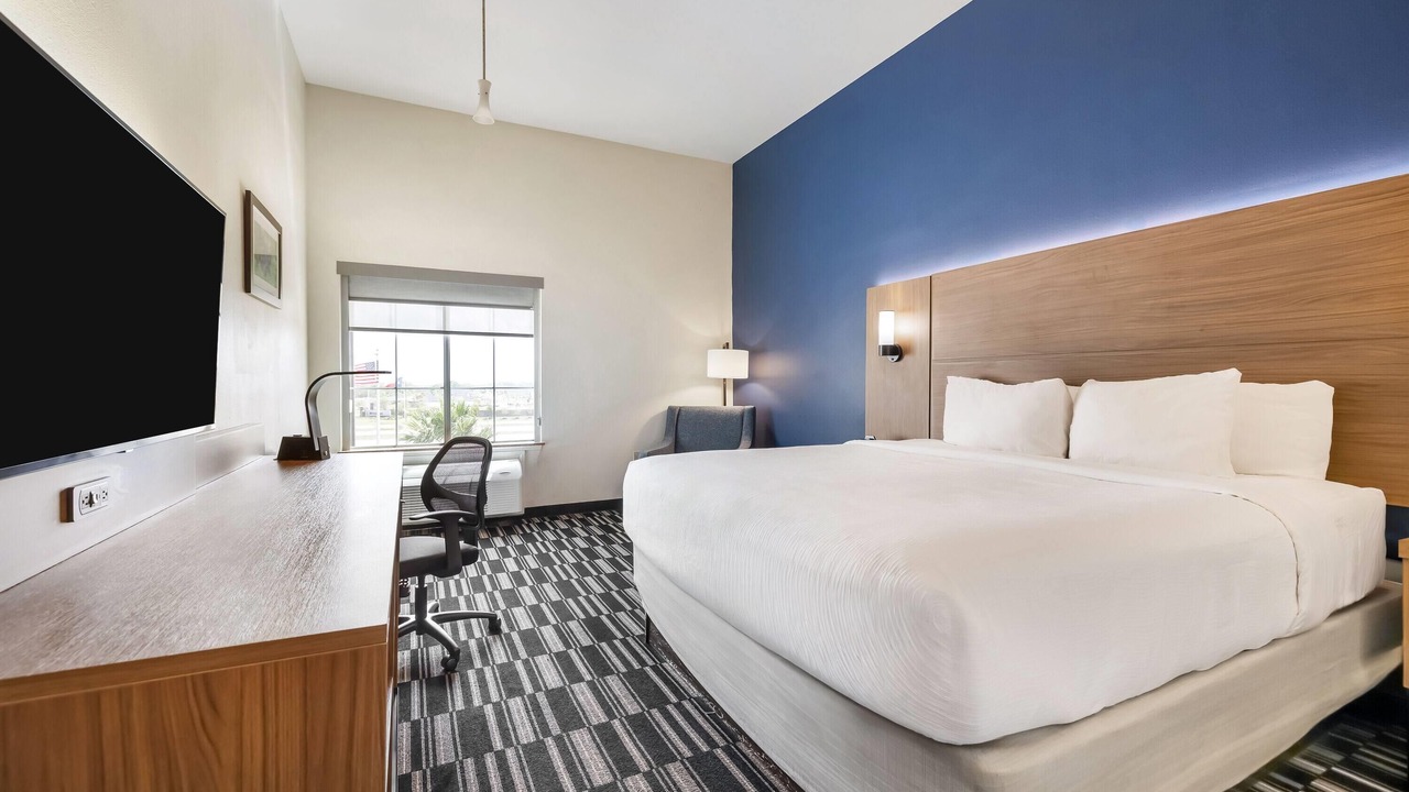 Photo of Bedroom in Alvin