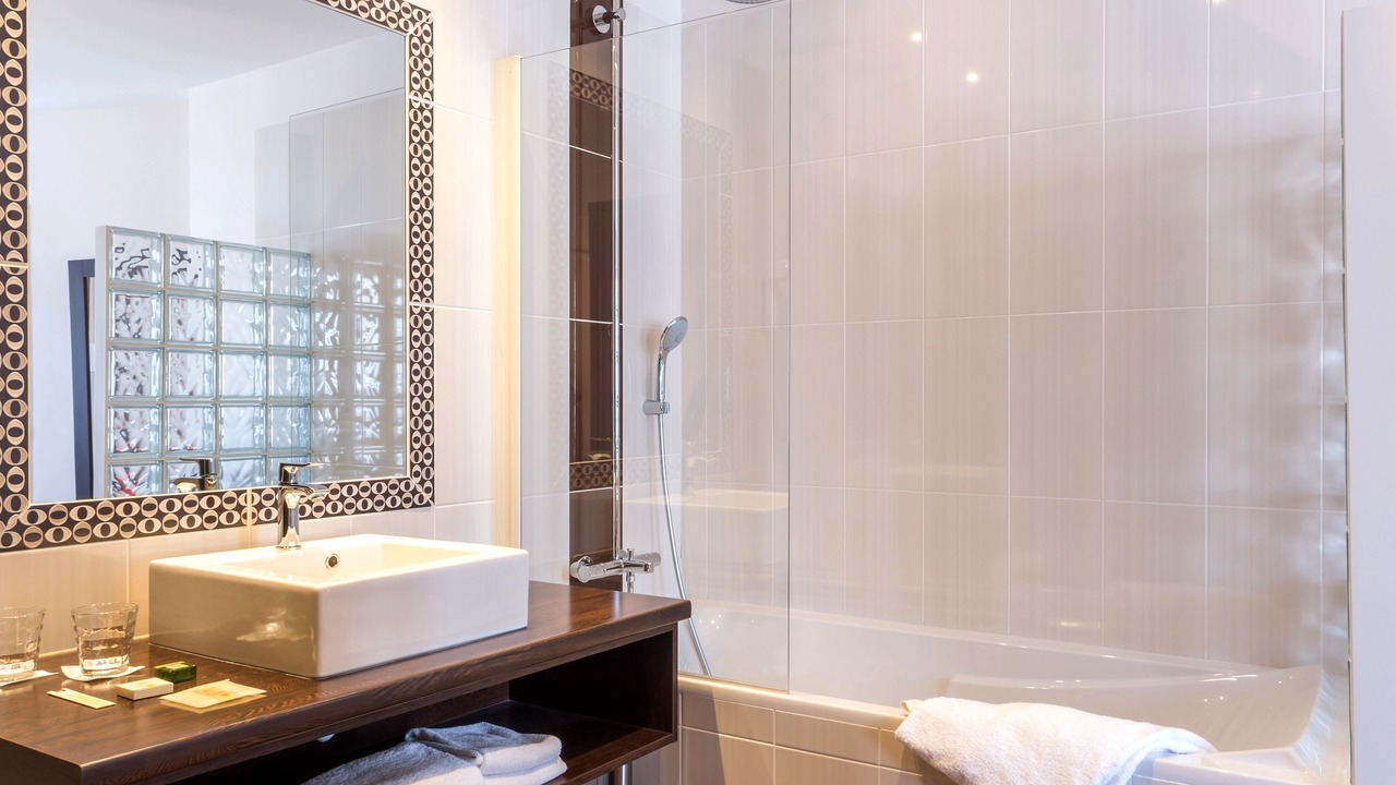 Photo of Bathroom in Julienas