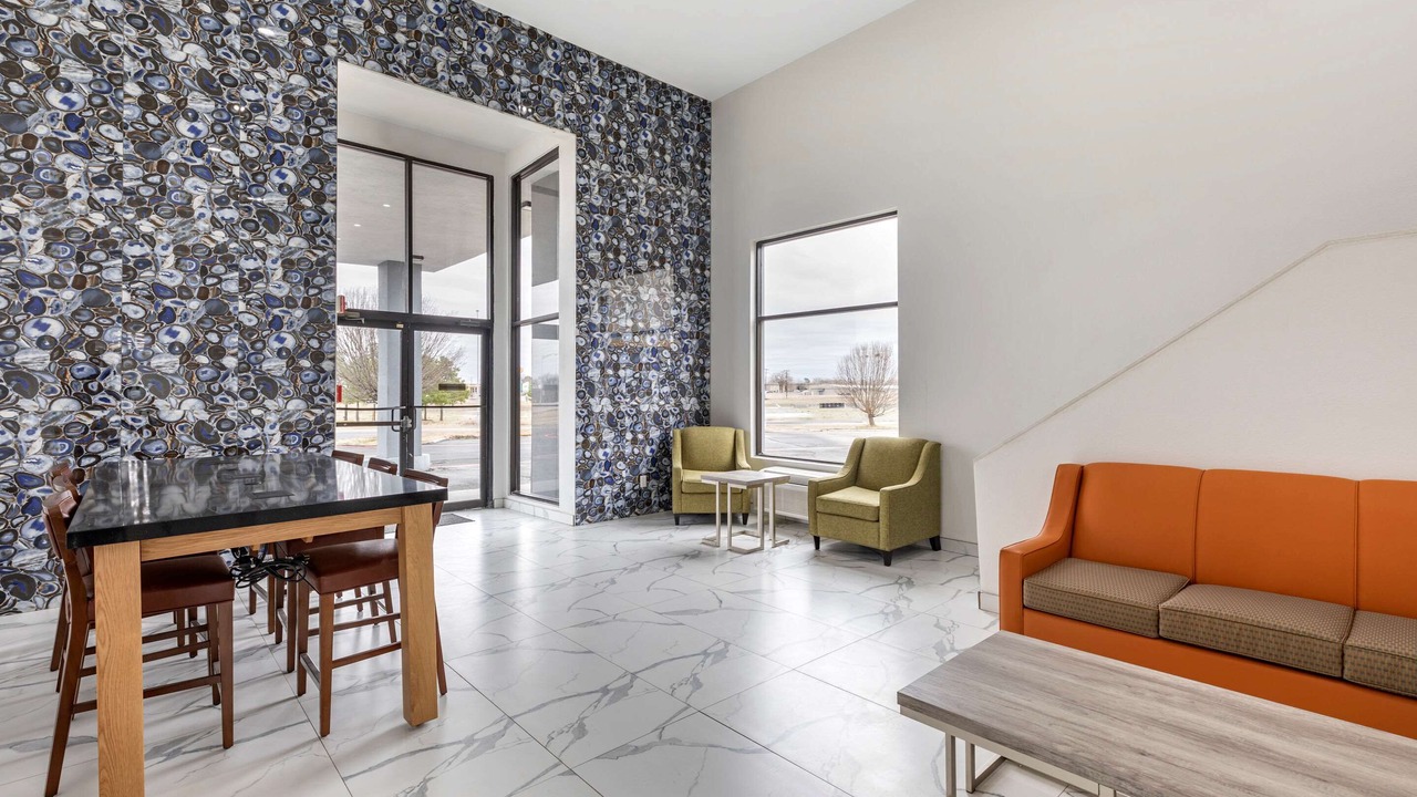 Photo of Livingroom in Sulphur Springs