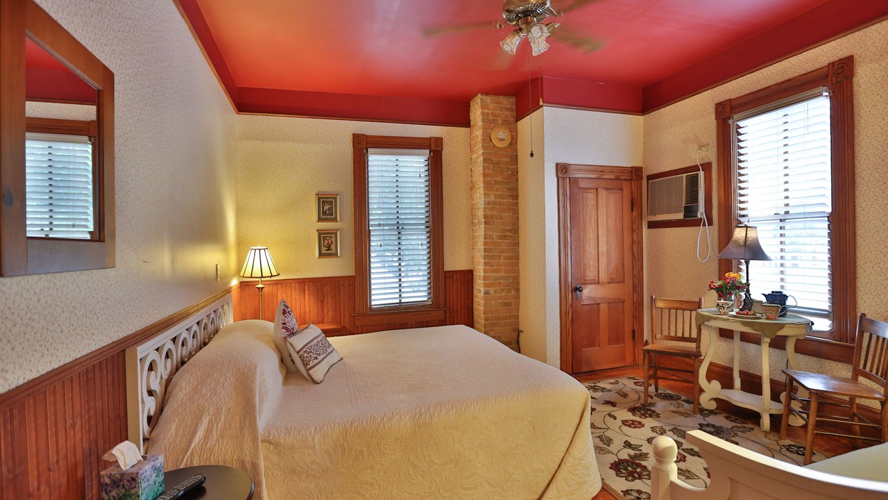 Photo of Bedroom in Midtown
