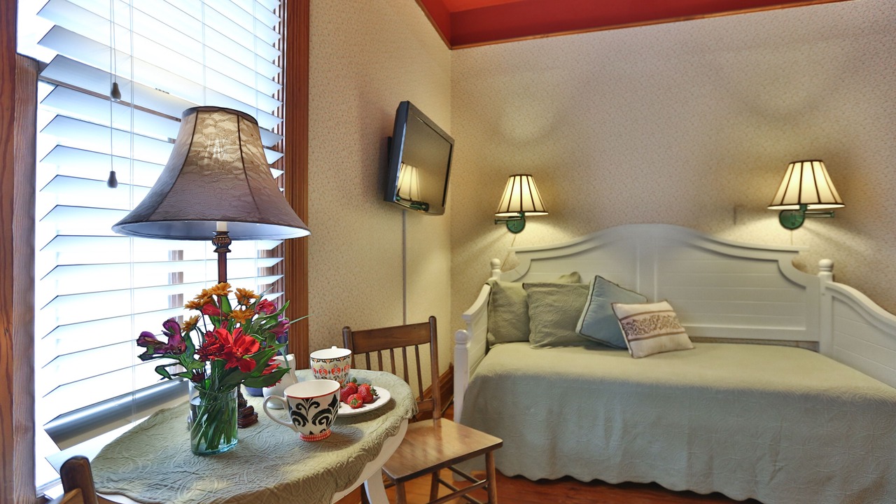 Photo of Bedroom in Midtown