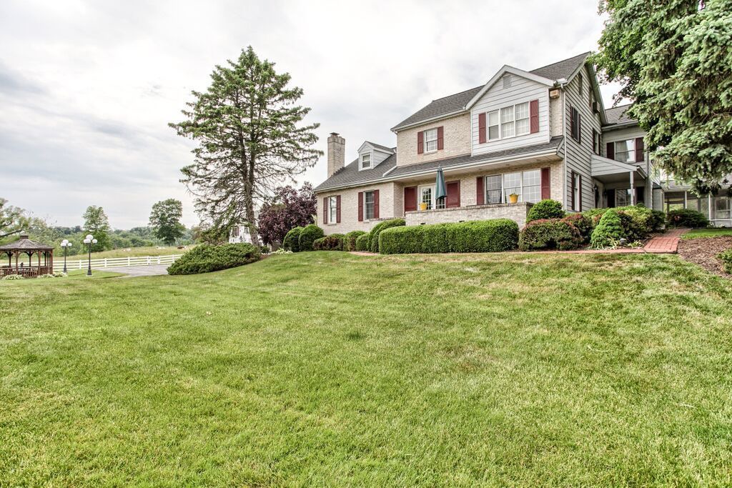 Photo of Outdoor in Elizabethtown