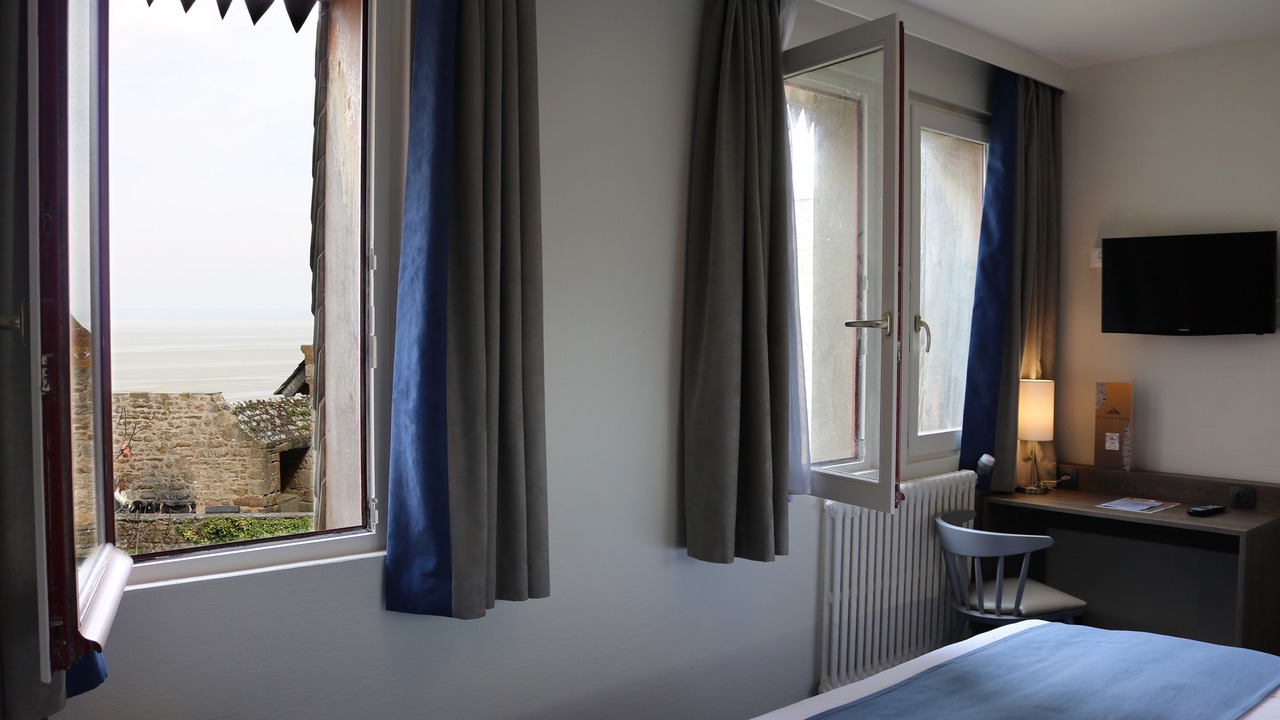 Photo of Bedroom in Le Mont-Saint-Michel