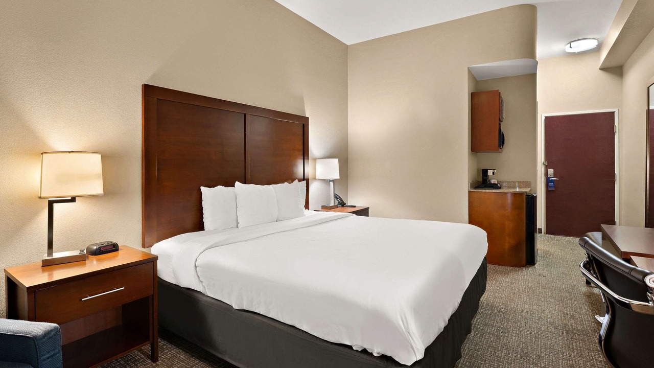 Photo of Bedroom in Kenner - Louis Armstrong International Airport