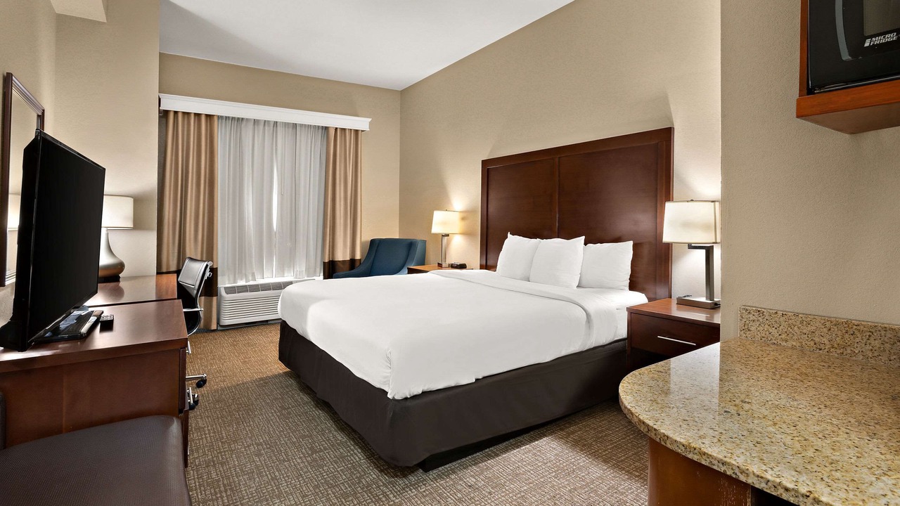 Photo of Bedroom in Kenner - Louis Armstrong International Airport