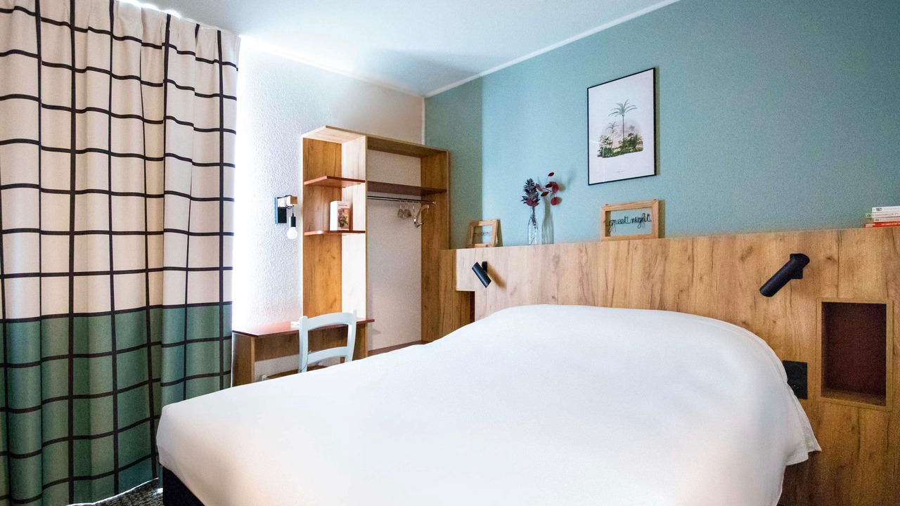 Photo of Bedroom in Saix