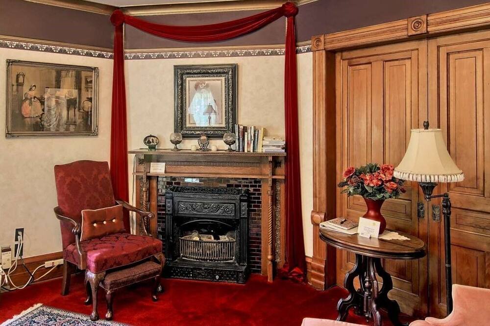 Photo of Bedroom in Bellaire