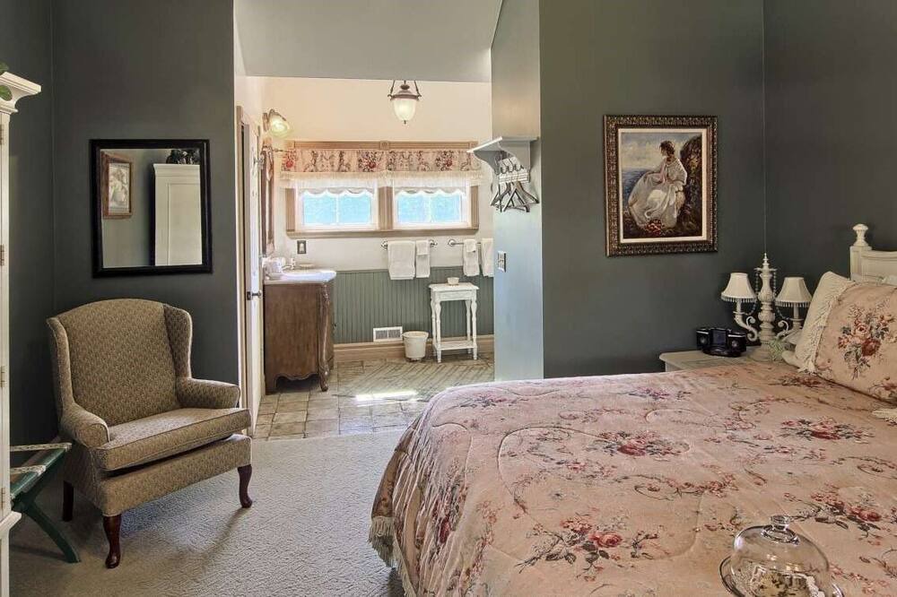 Photo of Bedroom in Bellaire