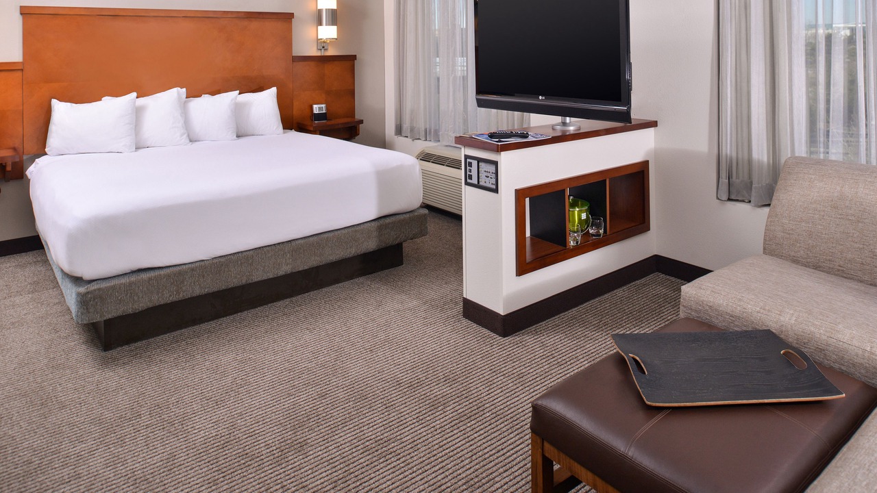 Photo of Bedroom in East Garden City