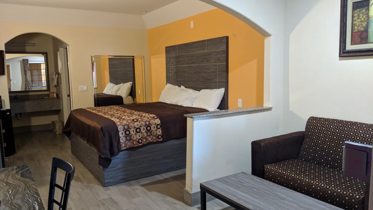 Photo of Bedroom in Galena Park