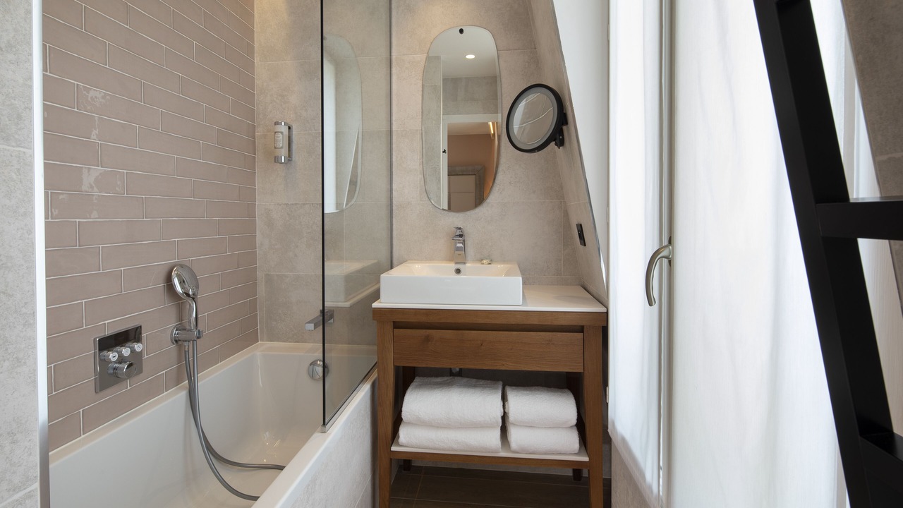 Photo of Bathroom in 8th Arrondissement