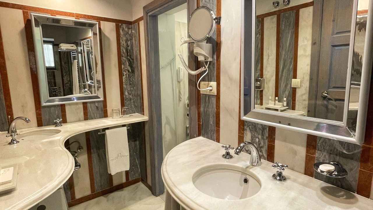 Photo of Bathroom in Jewish Quarter
