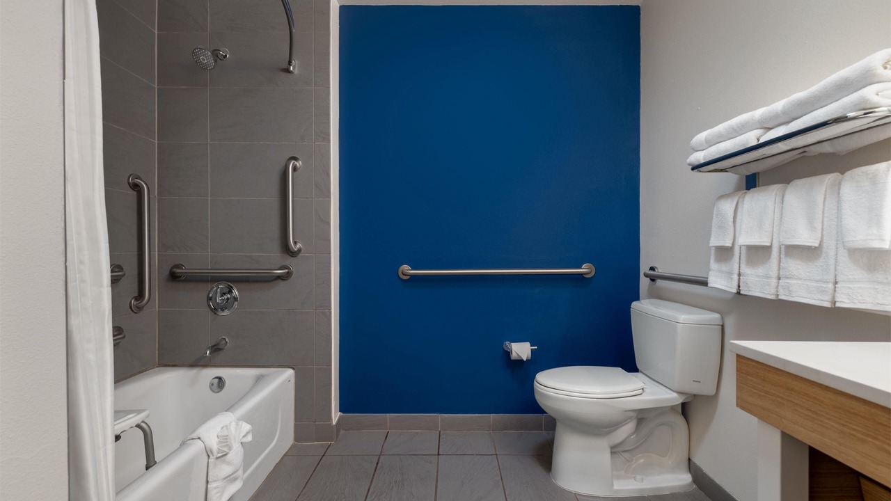 Photo of Bathroom in Artesia