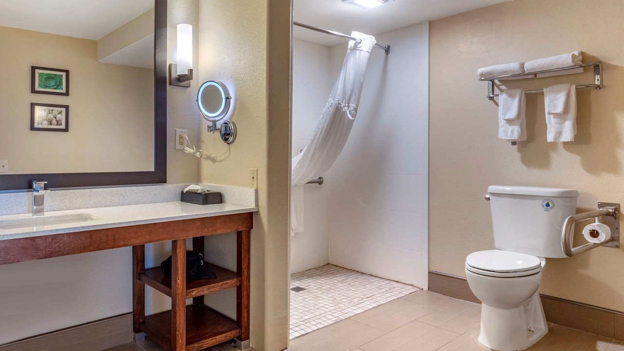 Photo of Bedroom in Santa Rosa