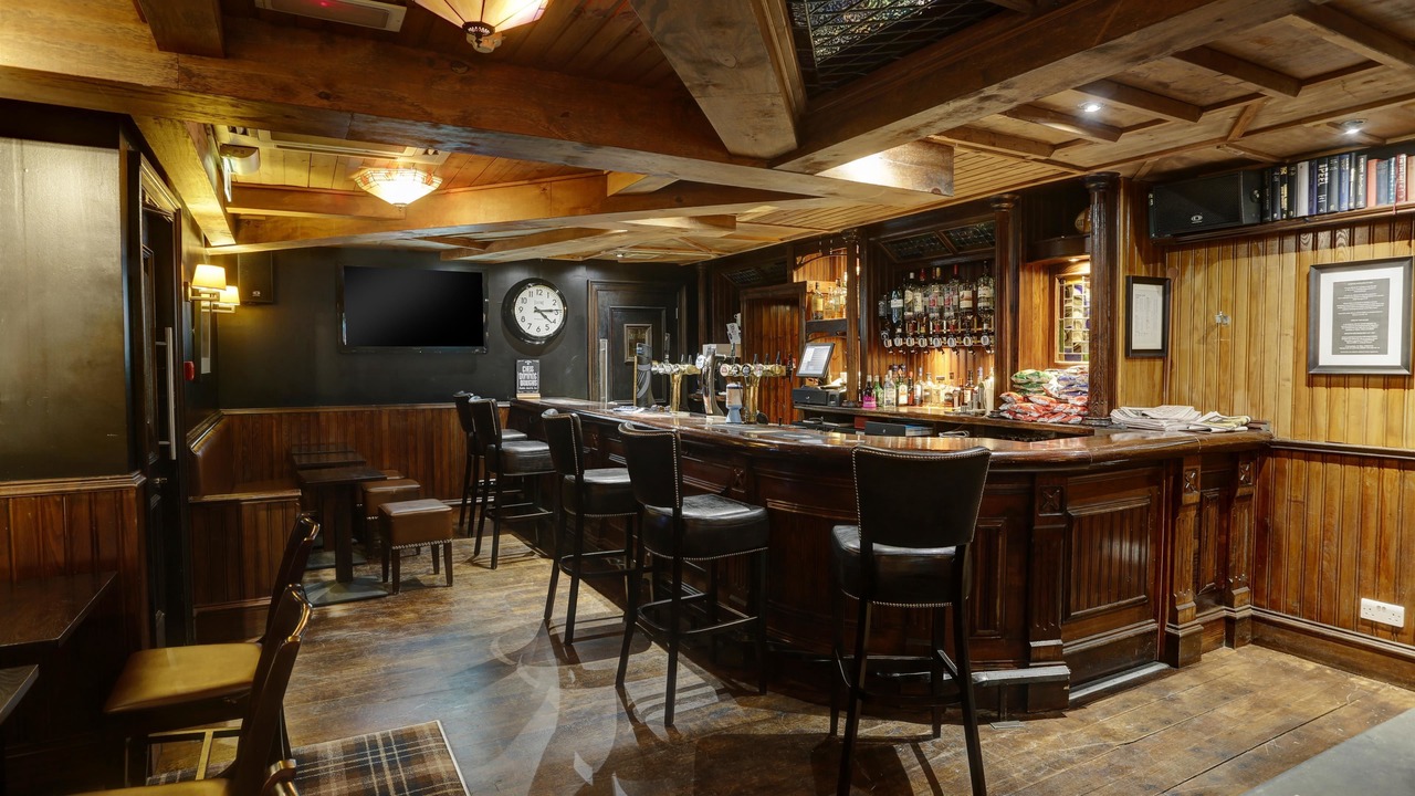 Photo of Others in Eaglesham