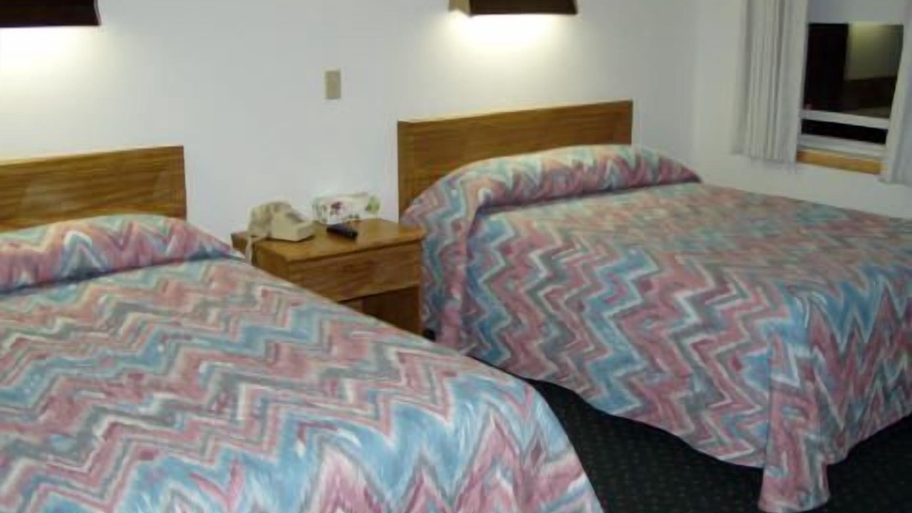 Photo of Bedroom in Lee