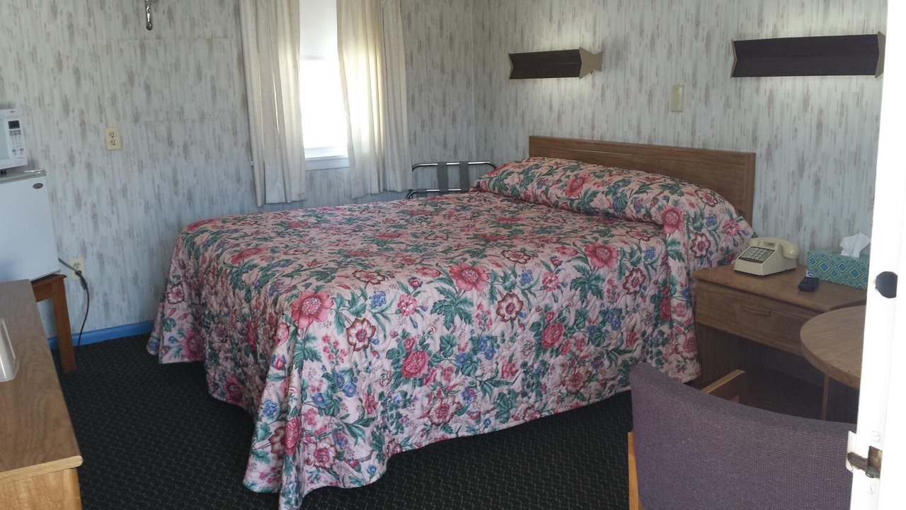 Photo of Bedroom in Lee