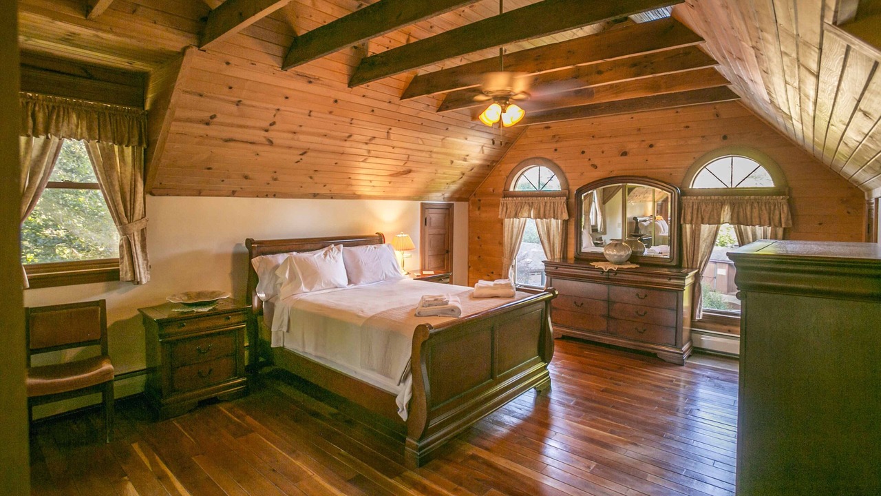 Photo of Bedroom in Meadville