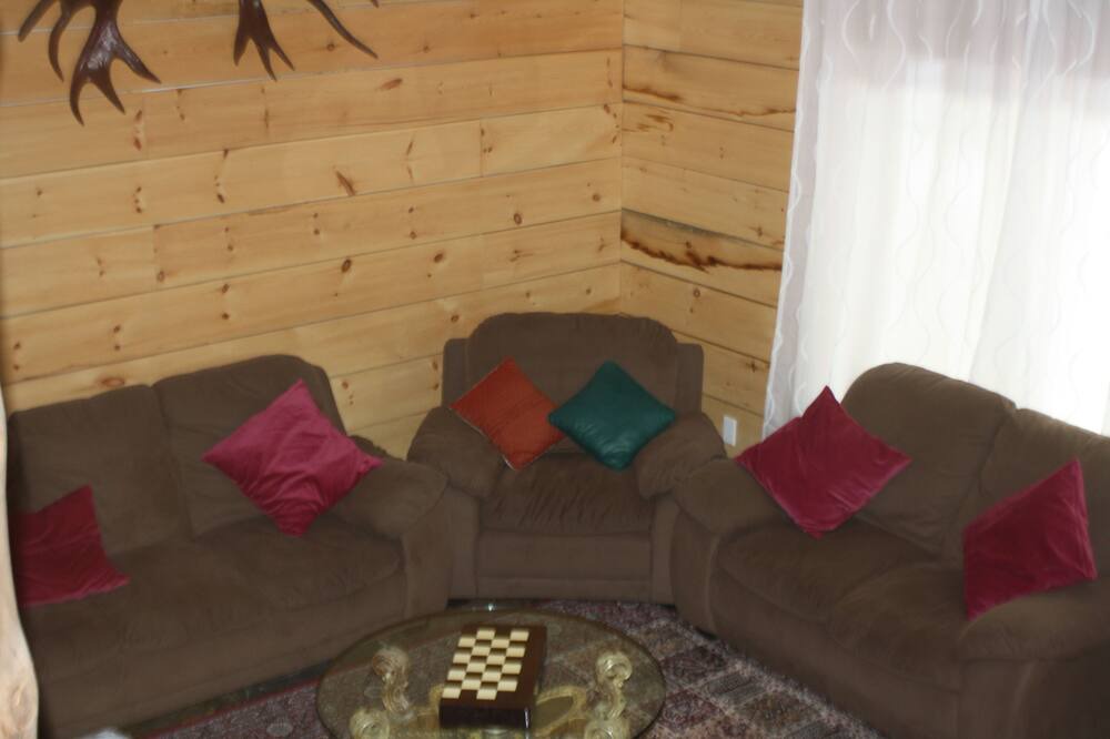 Photo of Livingroom in Wentworth-Nord