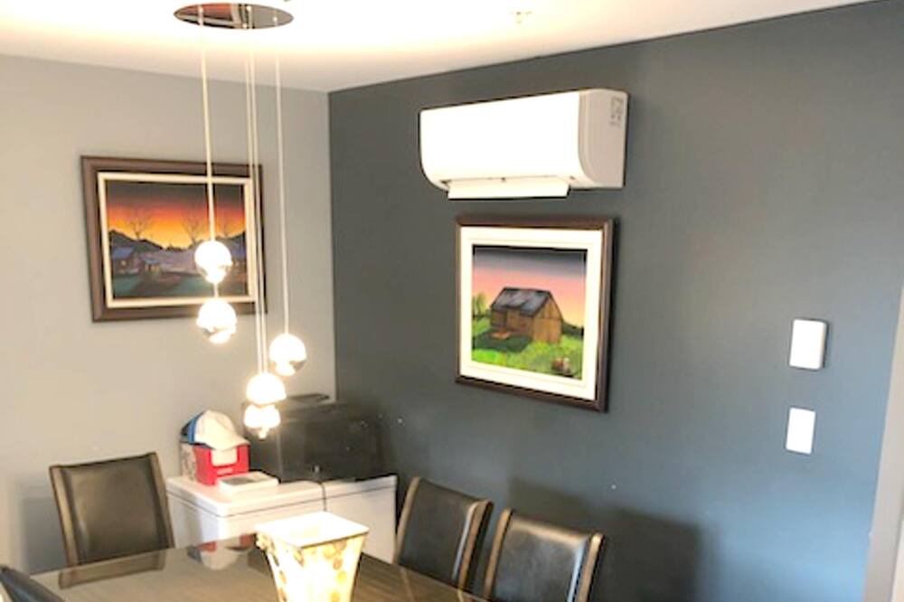 Photo of Livingroom in Brossard