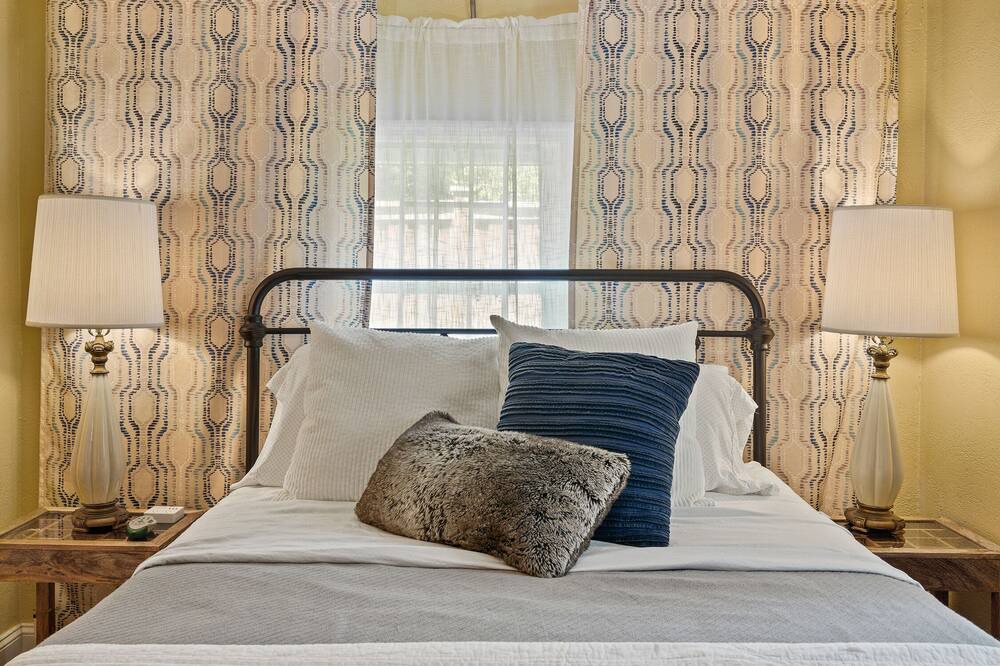 Photo of Bedroom in Avondale