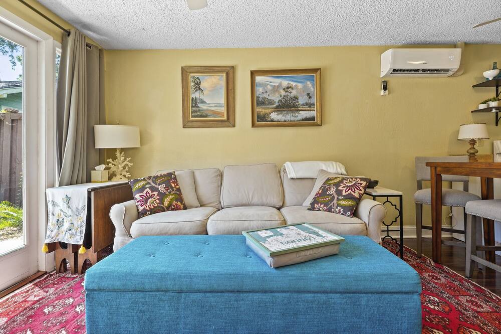 Photo of Bedroom in Avondale