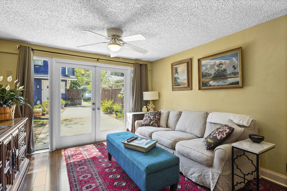 Photo of Livingroom in Avondale