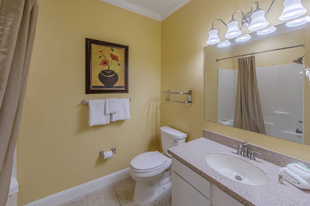 Photo of Bathroom in Galveston