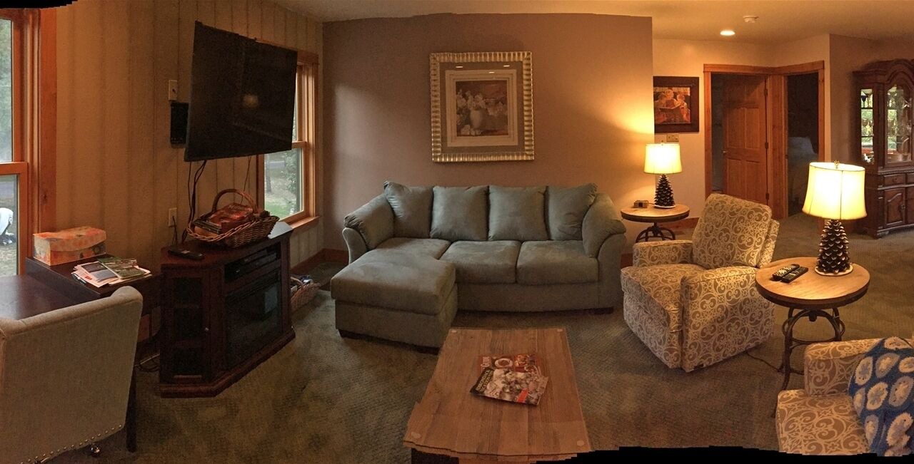 Photo of Livingroom in Lawrenceville