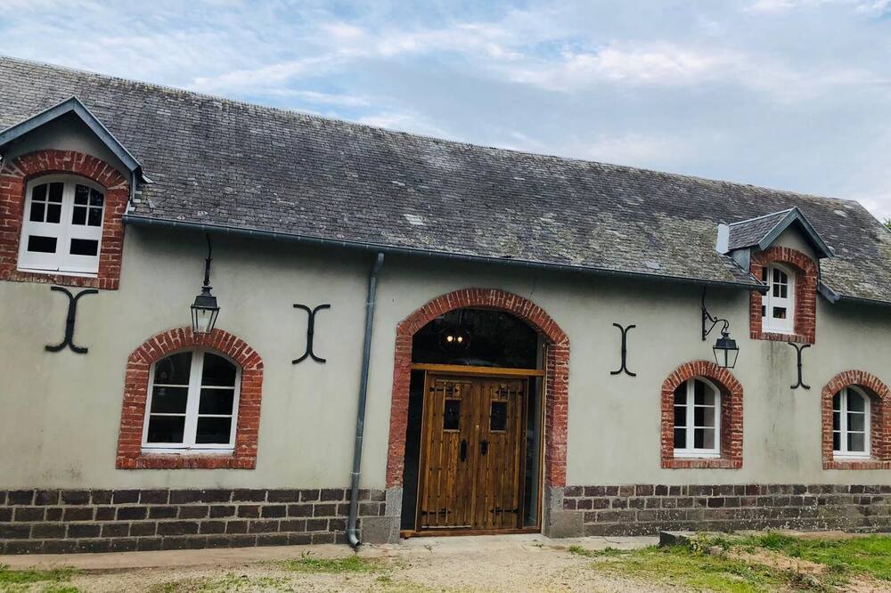 Photo of Outdoor in Gavray