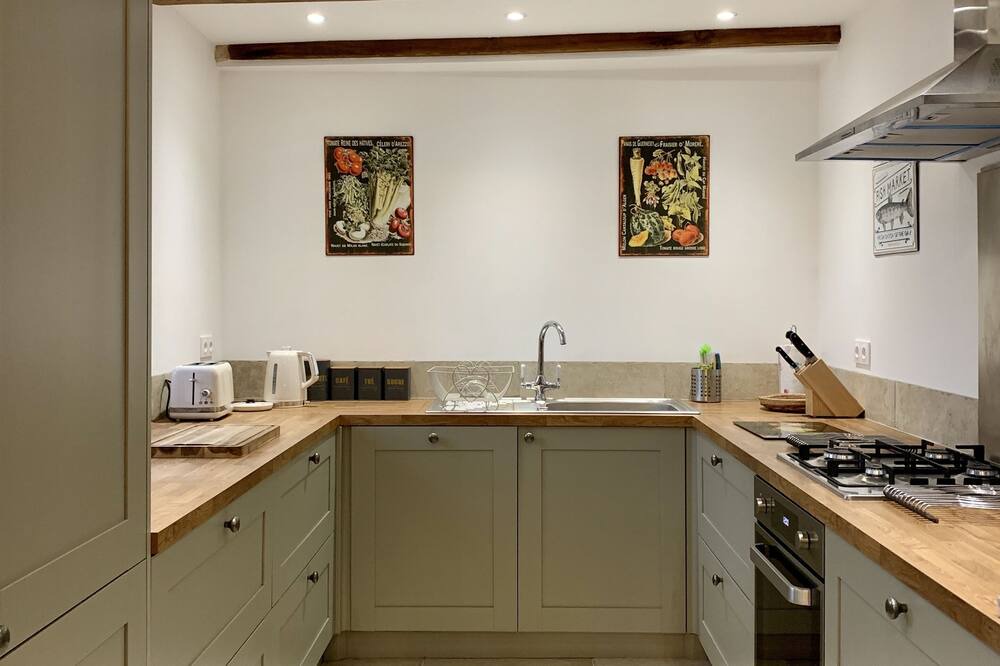 Photo of Kitchen in Gavray