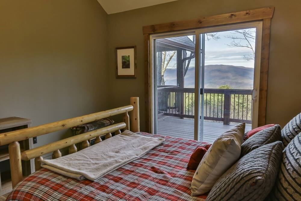 Photo of Others in Chatsworth