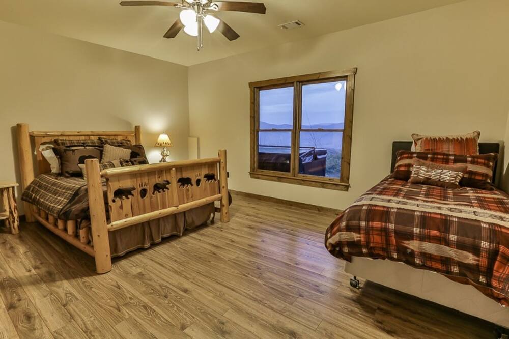 Photo of Others in Chatsworth