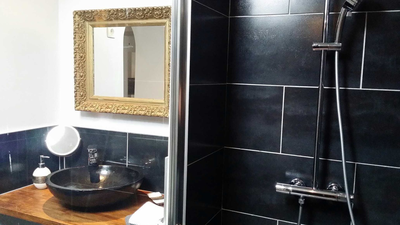 Photo of Bathroom in Ville-Saint-Jacques