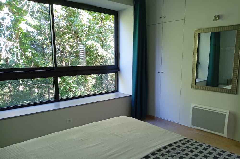 Photo of Bedroom in Saint-Denis