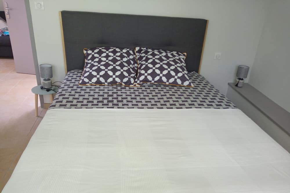 Photo of Bedroom in Saint-Denis