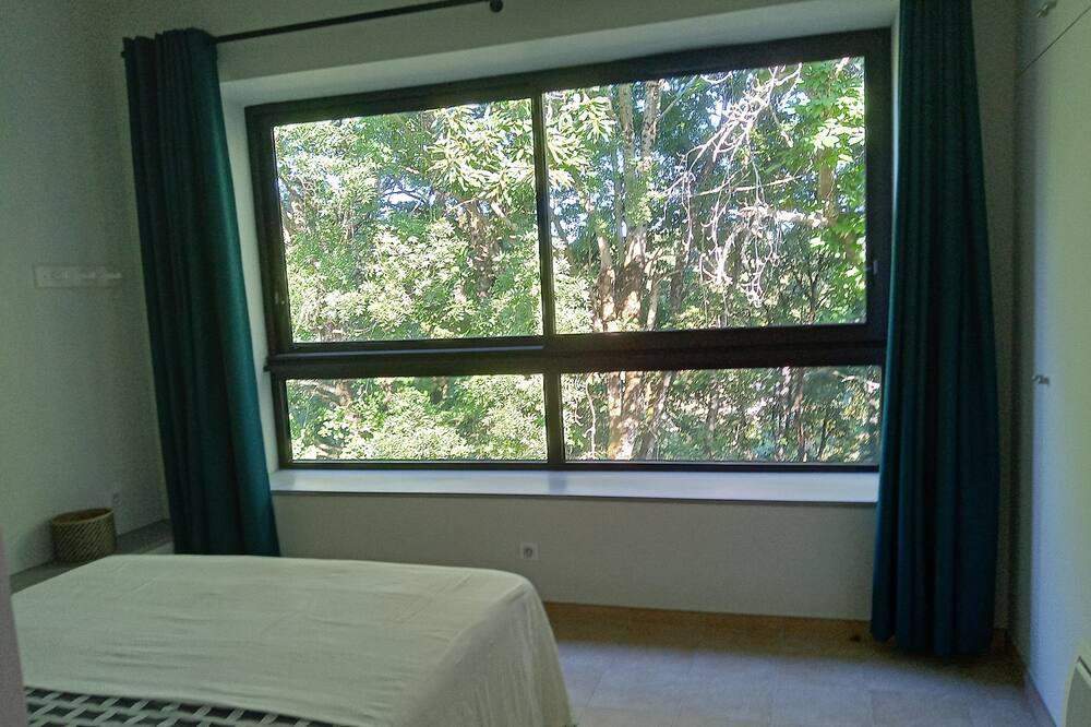 Photo of Bedroom in Saint-Denis