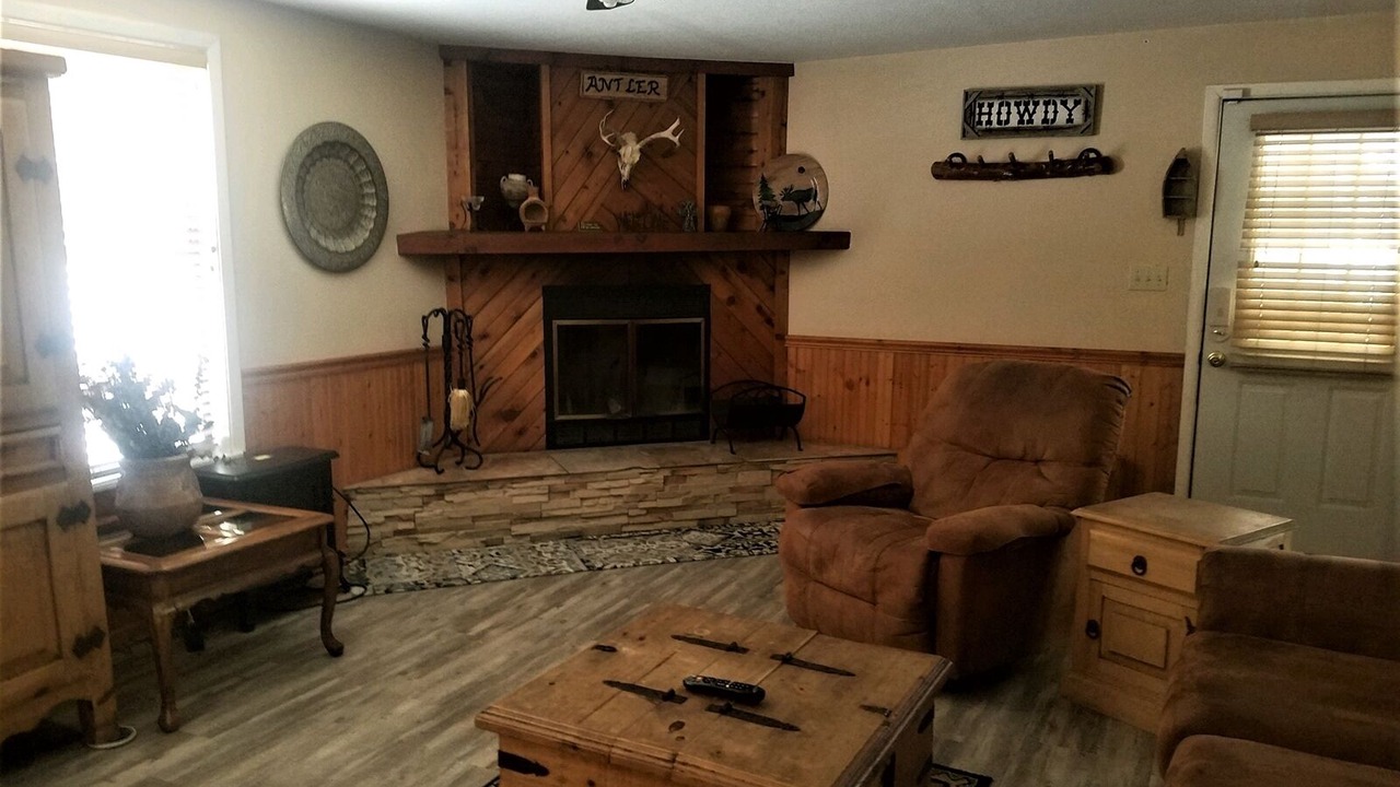 Photo of Livingroom in Ruidoso