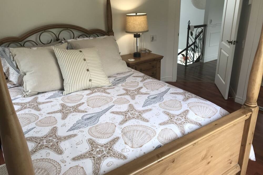Photo of Bedroom in La Malbaie