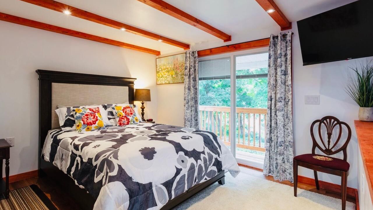 Photo of Bedroom in Hudson