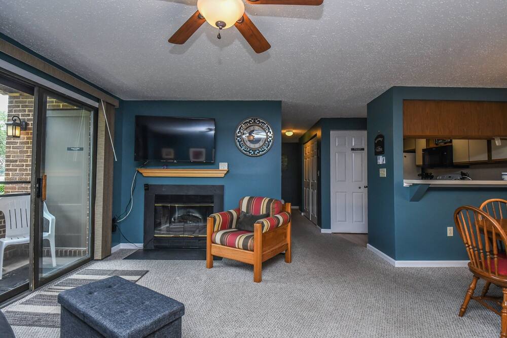 Photo of Bedroom in McHenry