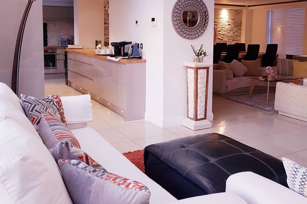 Photo of Others in Barry