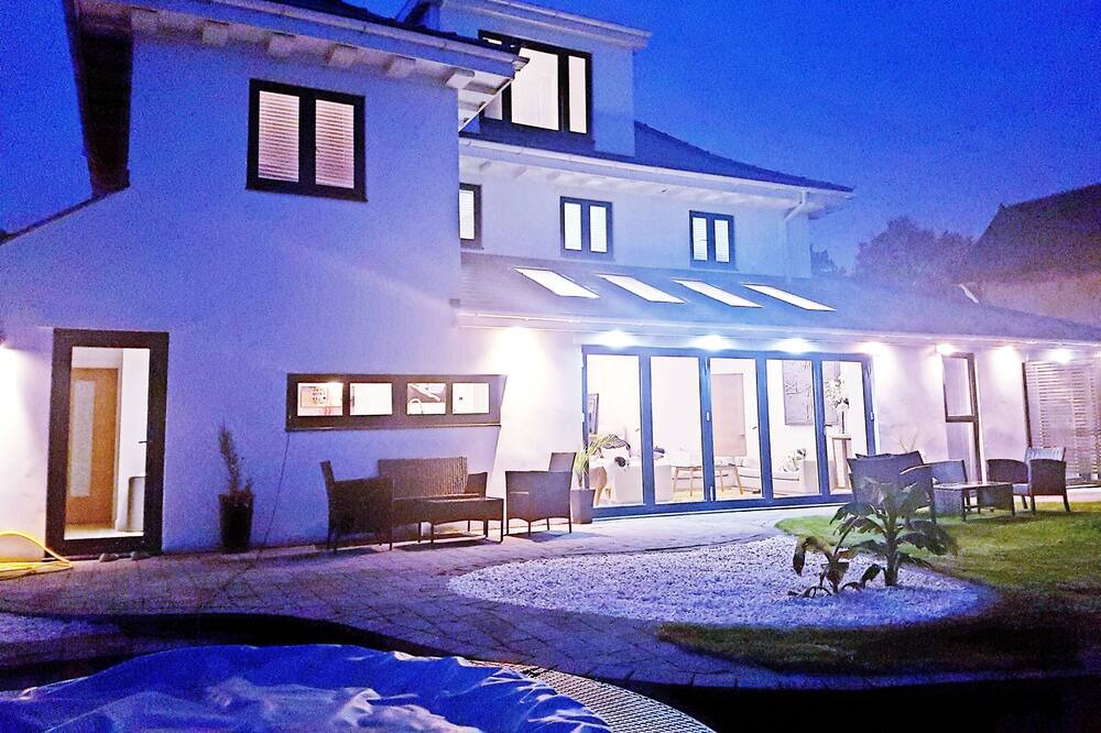 Photo of Outdoor in Barry