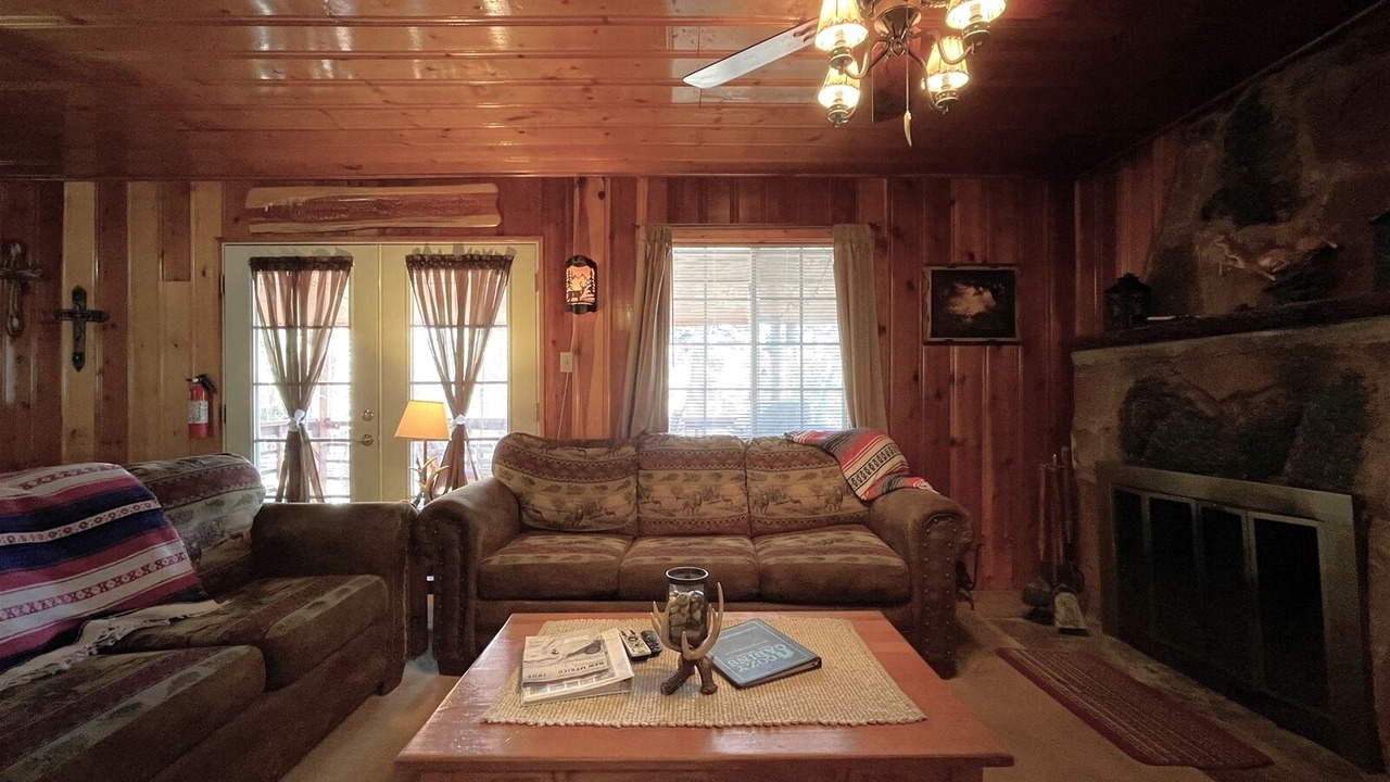 Photo of Livingroom in Ruidoso