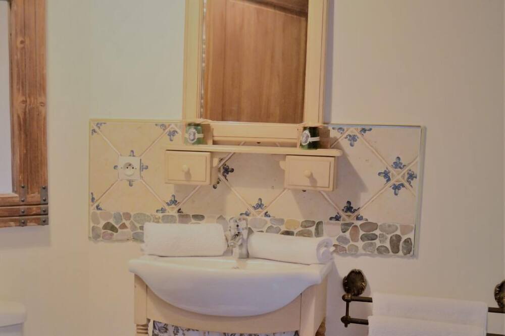 Photo of Bedroom in Perouges