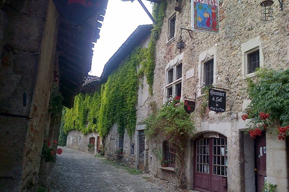 Photo of Outdoor in Perouges